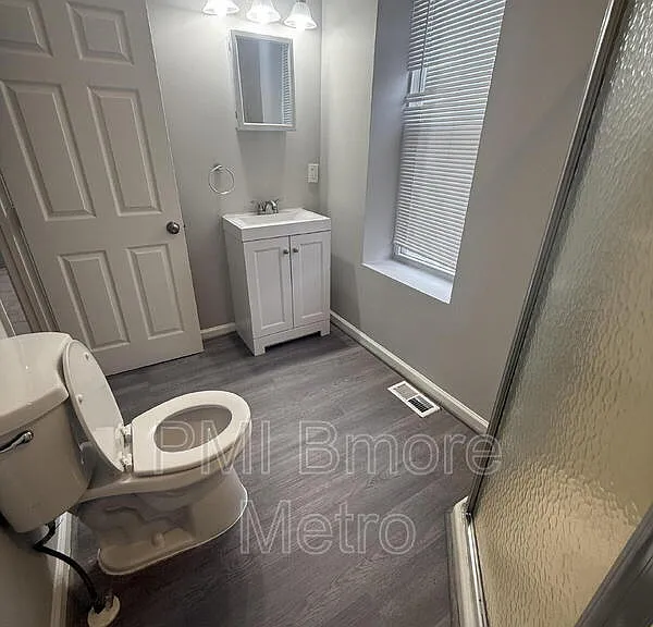 2643 E Madison St #B — Photo 14