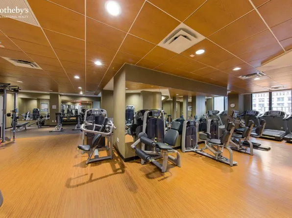 330 East 38th Street image 15 of 16