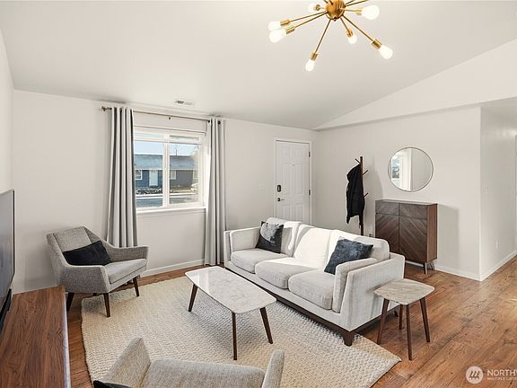3rd image of 1101 E Hayden Drive