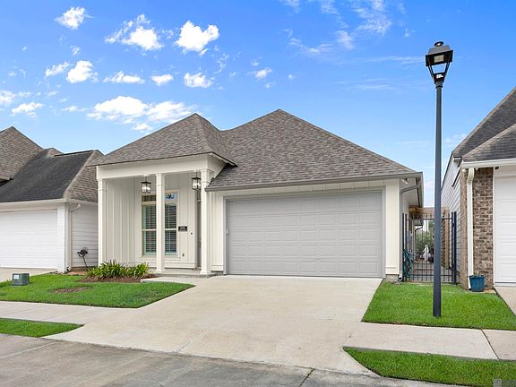 3rd image of 6606 Oak Garden Dr