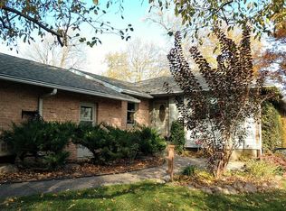 25700 Birch Bluff Rd, Shorewood, MN 55331