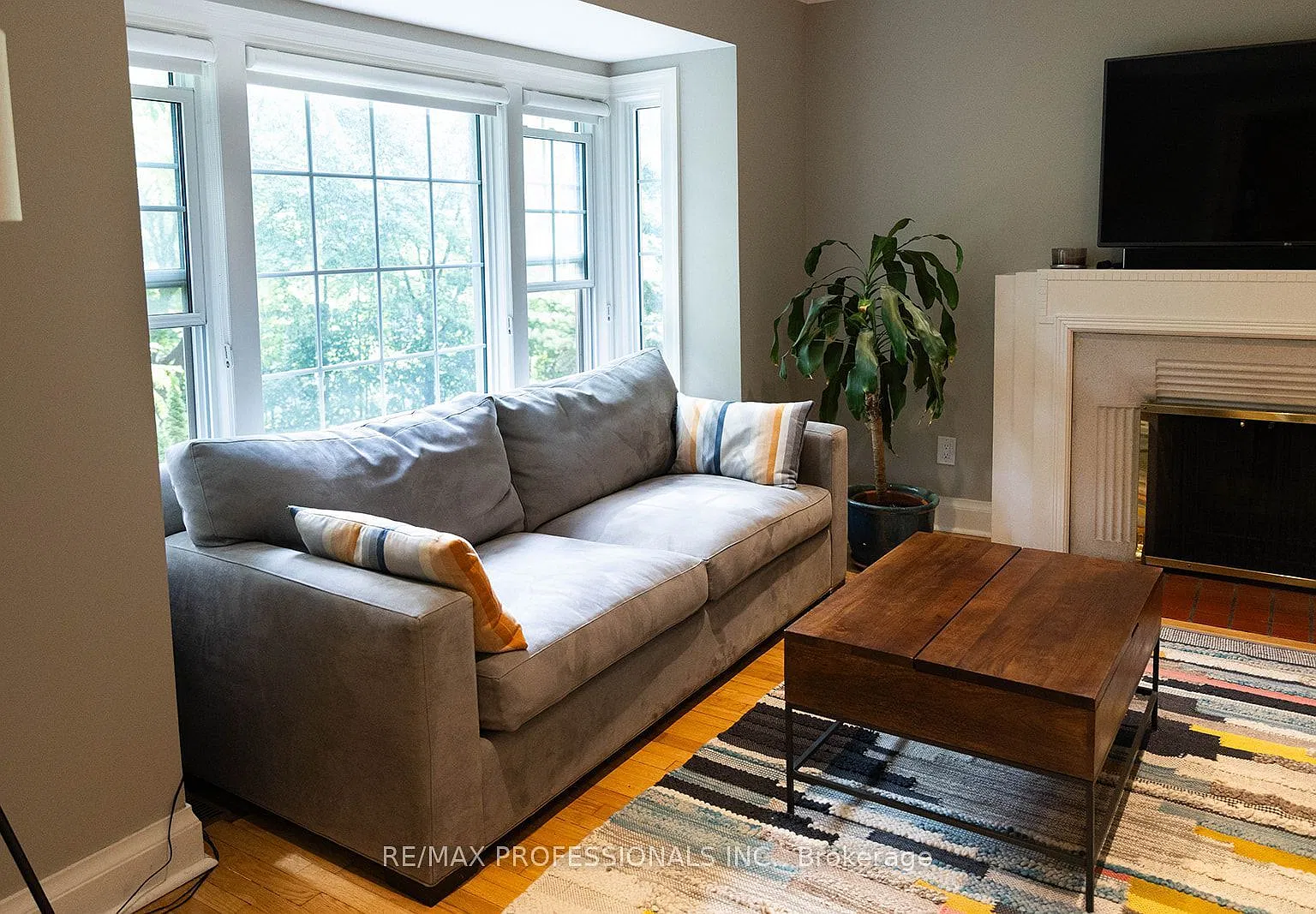 3 bed, $4,500 — Photo 2