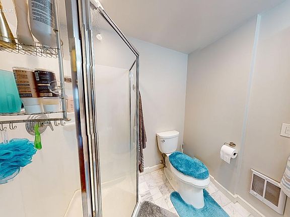 2nd image of 107 Oxford St S #1CP