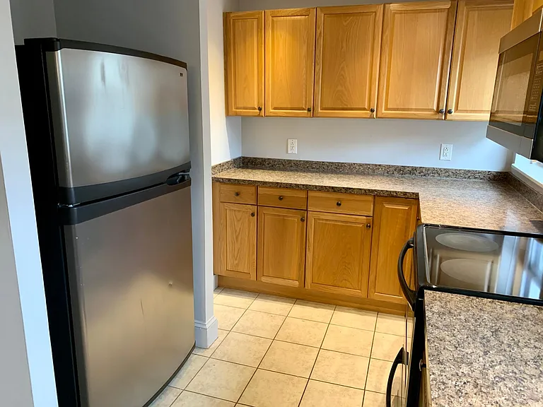 1928 Wallace St #3 — Photo 12