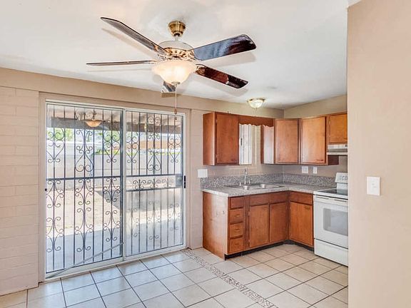 5th image of 5025 S Mountain Ave