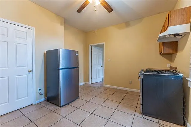 2125 Saint Ann St — Photo 6