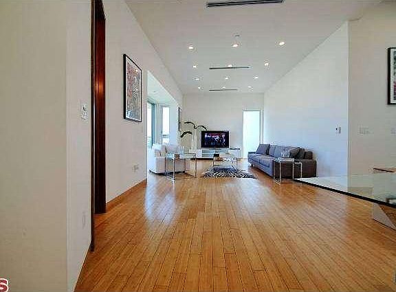 4th image of 3907 Verdugo View Dr