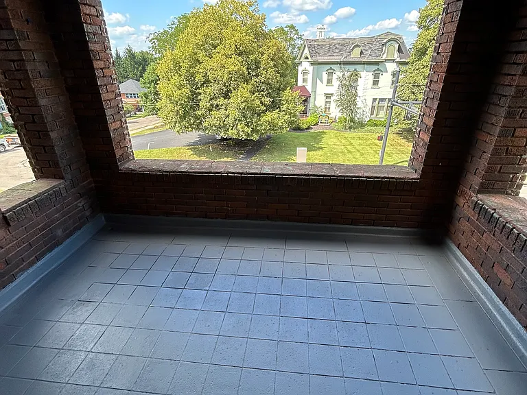 1001 E High St #B3 — Photo 5