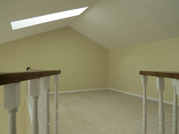 5th image of 4011 Birch Cir