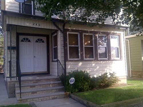 1st image of 240 Little St #2