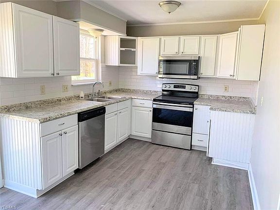 2nd image of 5839 Sonata Ave