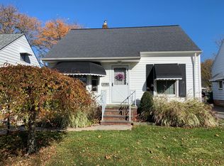 17901 Mapleboro Ave, Maple Heights, OH 44137