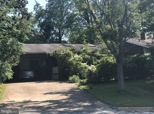 512 Adelman Cir SW, Vienna, VA 22180