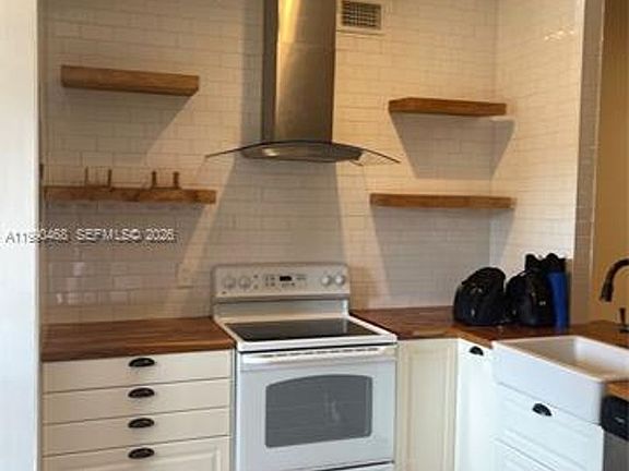 2nd image of 11269 SW 116th Ter #Townhouse 11269