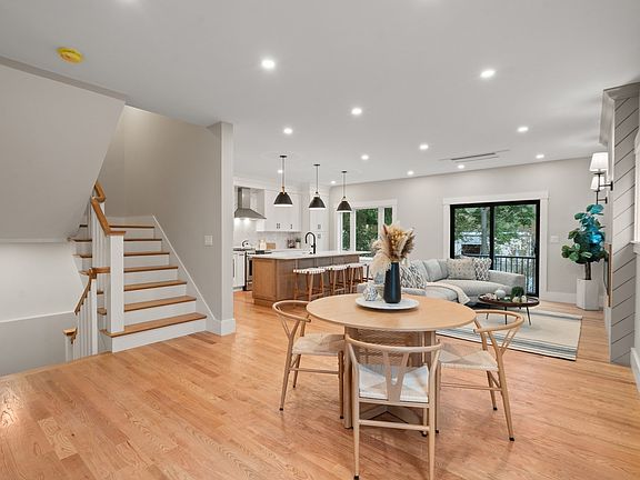 3rd image of 73 Mystic St #73