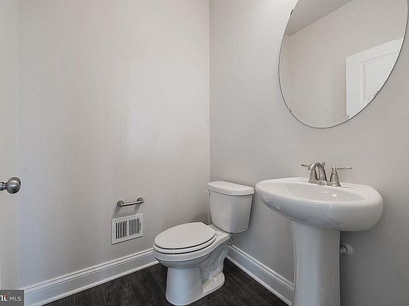 4th image of 117 Zoe Way