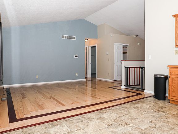 3rd image of 2501 Keller Ct