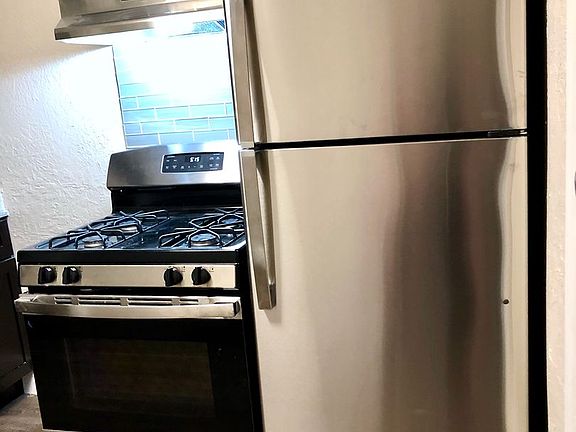 3rd image of 624 California Ave APT 5