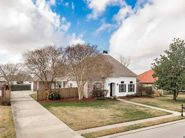 2067 Willow Glen Ave, Port Allen, LA 70767