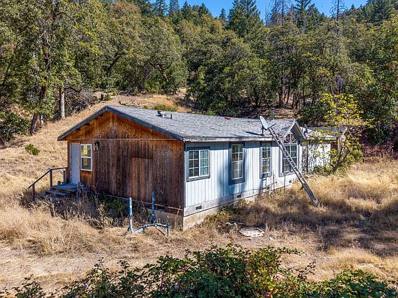 3rd image of 55940 Crestview Road