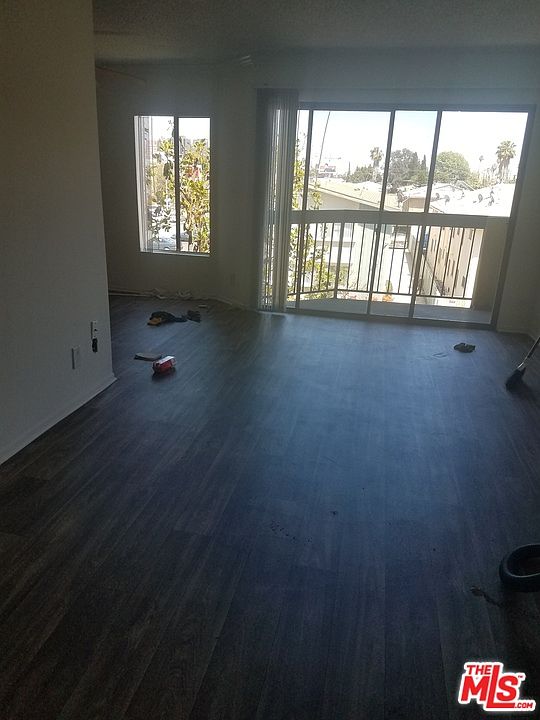 1st image of 1255 N Orange Dr APT 202