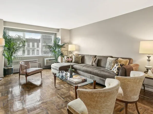 2 Charlton St APT 8K, Manhattan, NY 10014