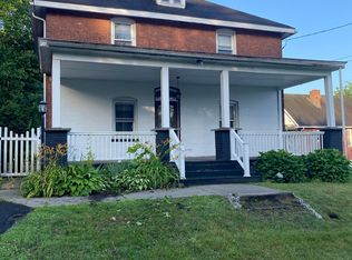 3 Luther St, Troy, NY 12180