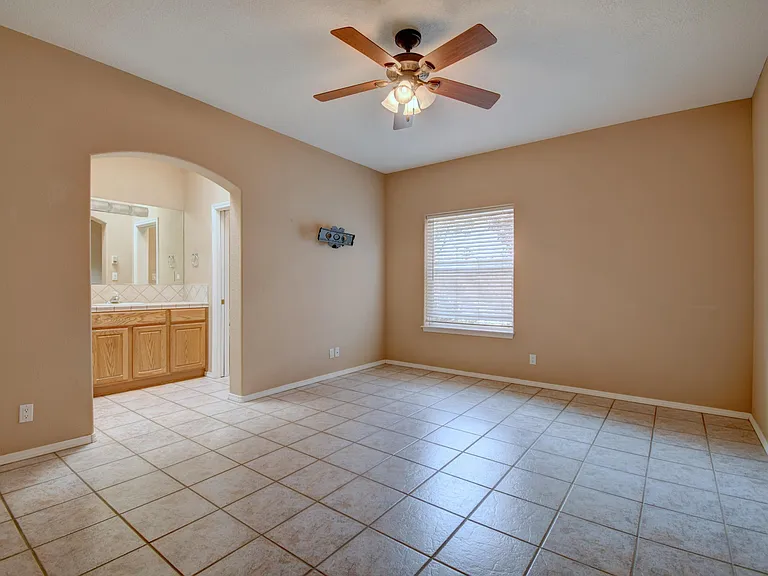 5809 Vulcan Vista Dr NE — Photo 8