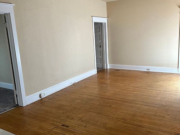 5th image of 807 S Lincoln Pl #2