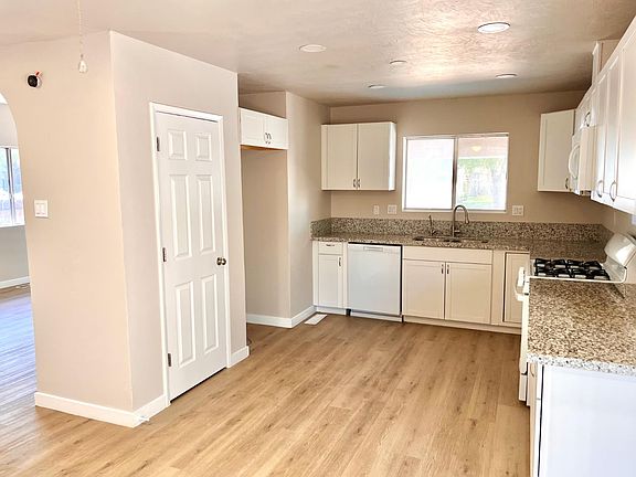5th image of 1218 R St