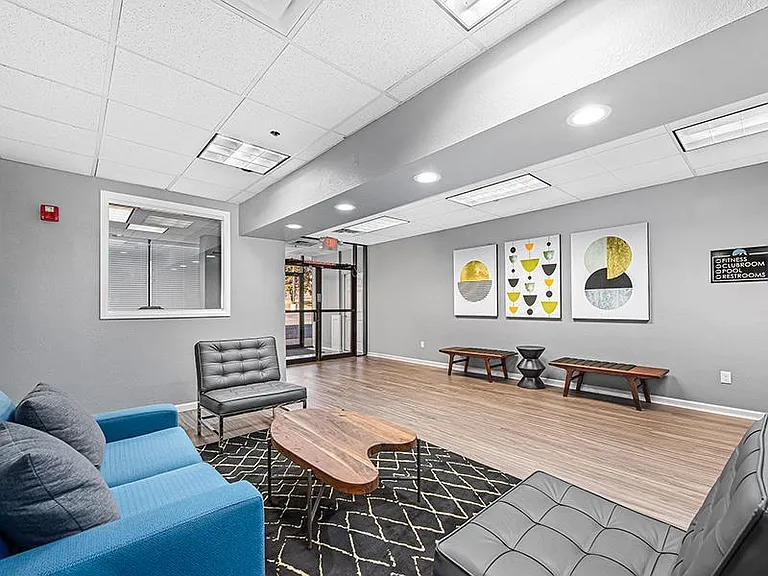 The Incline Apartments and Studios — Photo 16