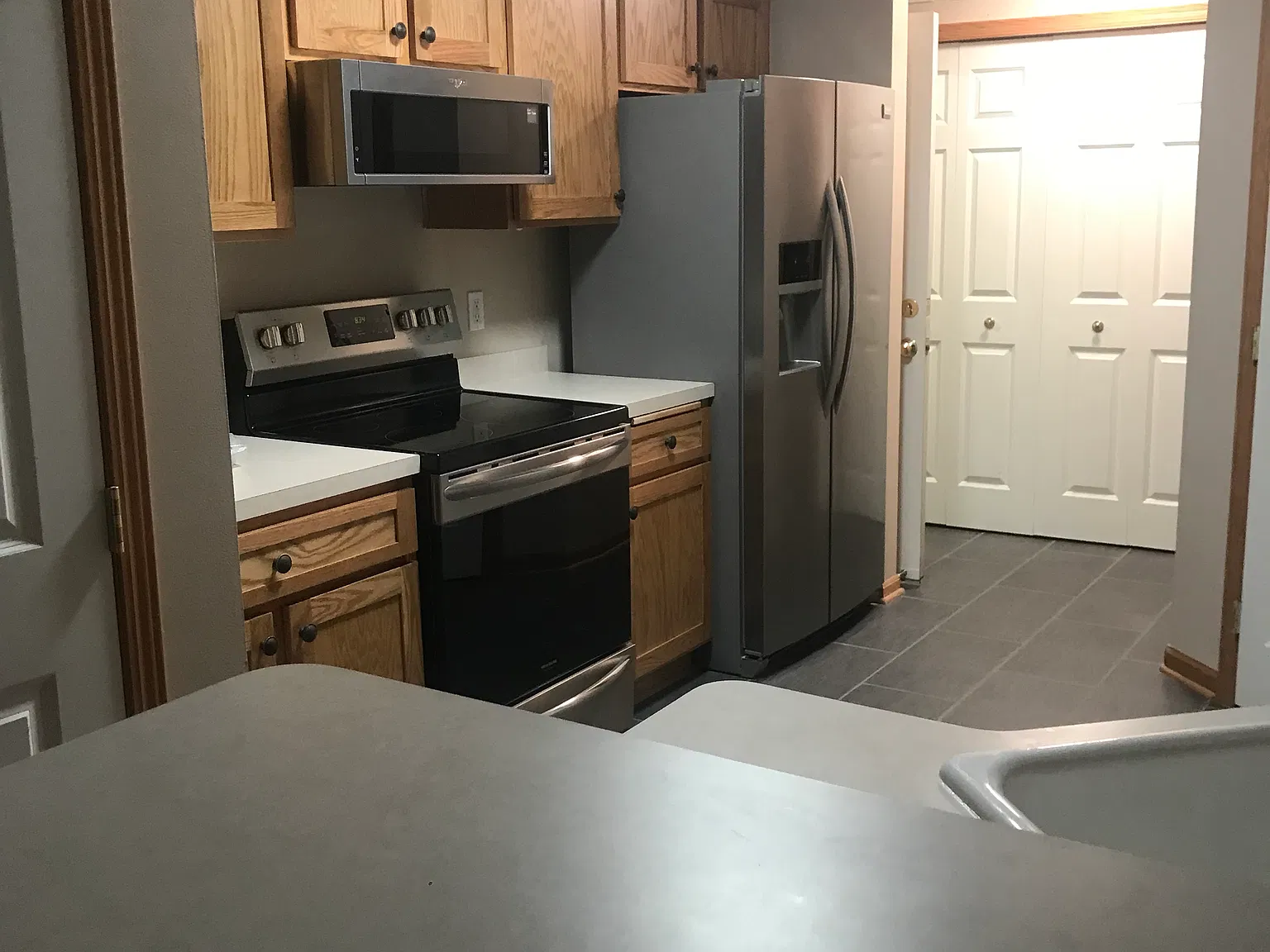 2 bed, 1.5 bath, 1451 sqft, $1,850 — Photo 3