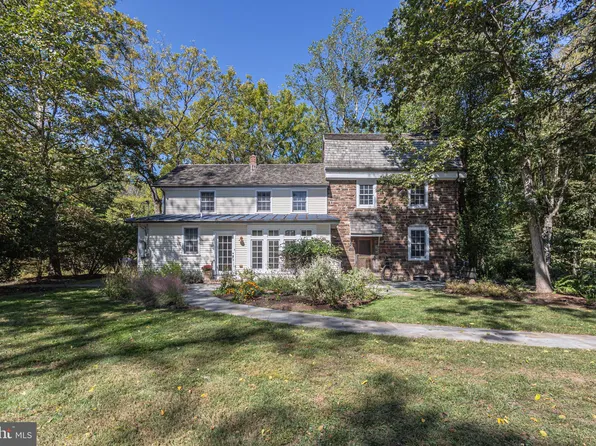 928 Taylorsville Rd, Washington Crossing, PA 18977