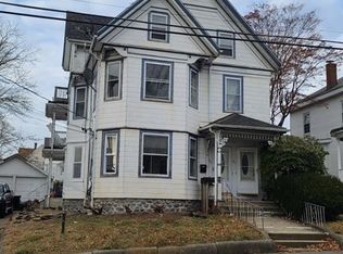 37 Manomet St FLOOR 3, Brockton, MA 02301