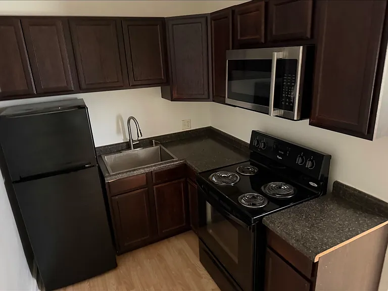 2123 N College Ave #4 — Photo 6