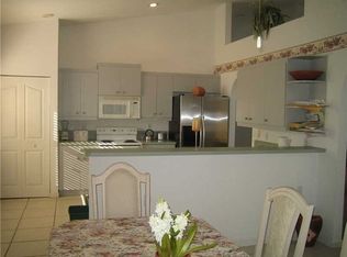 11570 SW 10th Ct, Pembroke Pines, FL 33025