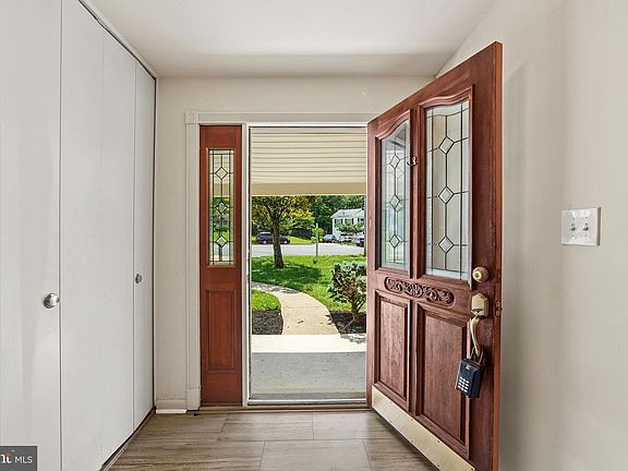 5th image of 8524 Midas Ct
