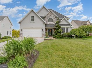 5004 Ravenwood Rd, Mechanicsburg, PA 17055