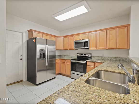 2nd image of 167 Grey Widgeon Ct