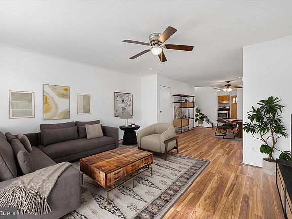 4th image of 2729 Reed St