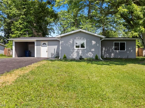 12569 Harmony Dr, Grafton, OH 44044