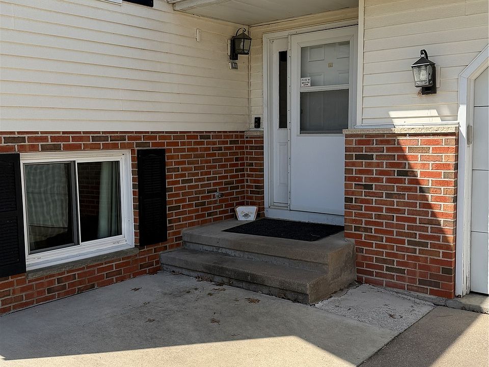 2722 29th St SW, Cedar Rapids, IA 52404 | Zillow