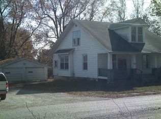 111 Southeast St, Wellsville, MO 63384