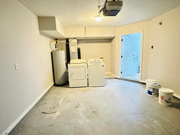1575 Megan Bay Cir — Photo 23