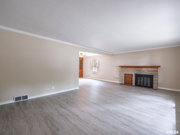3rd image of 2315 W Sherman Ave