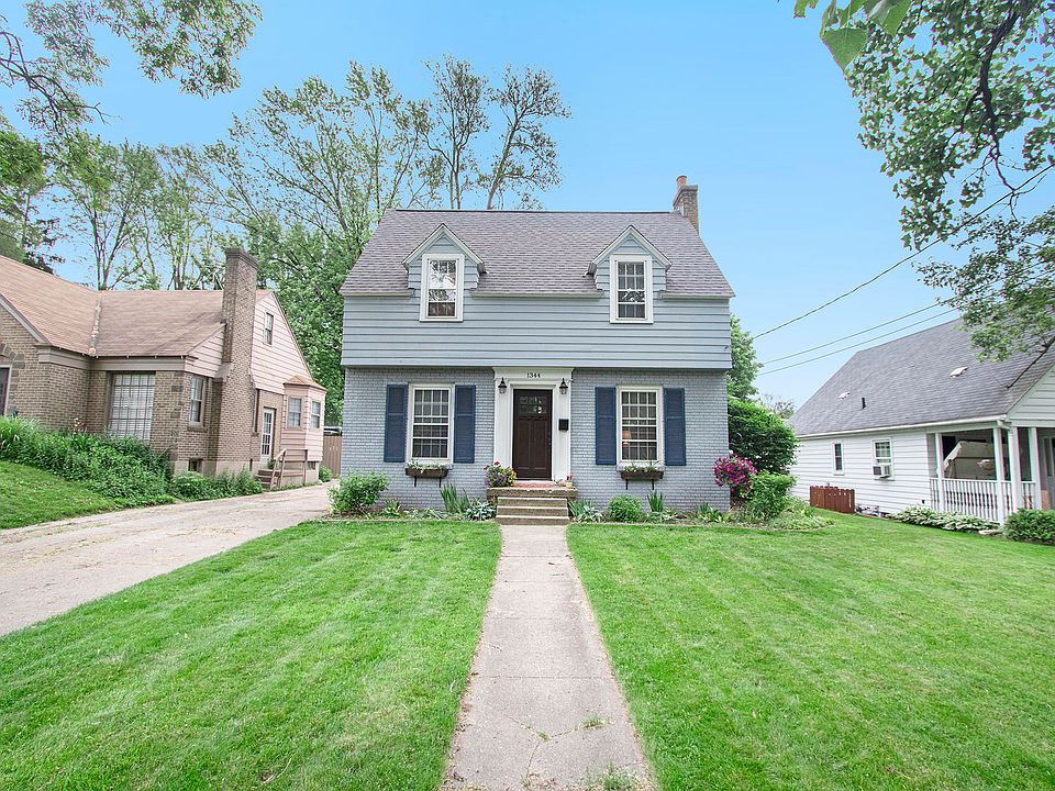 1st image of 1344 Benjamin Ave SE