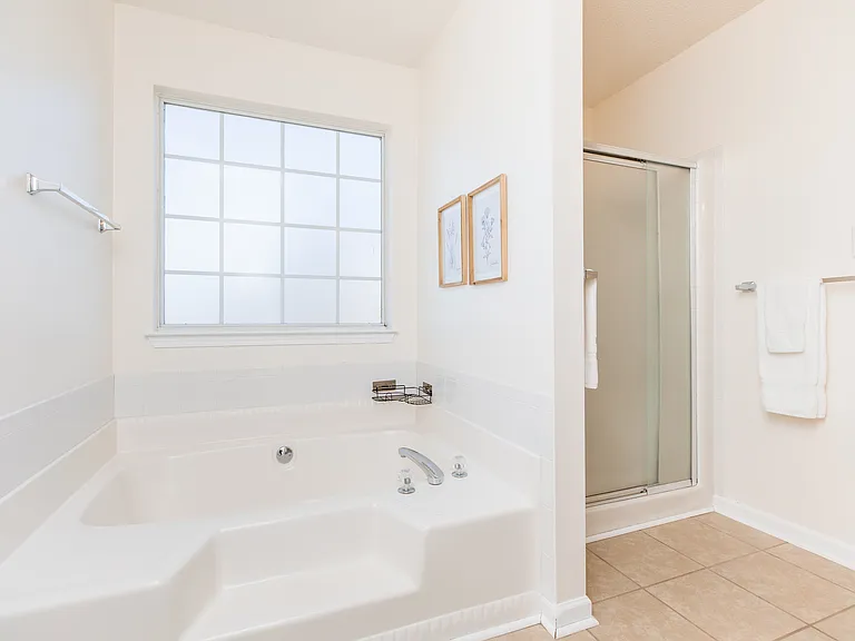 208 Falkirk Dr — Photo 53