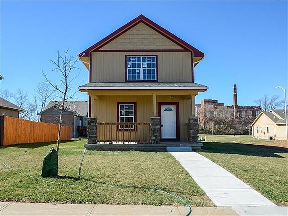 3rd image of 2112 Garfield Ave