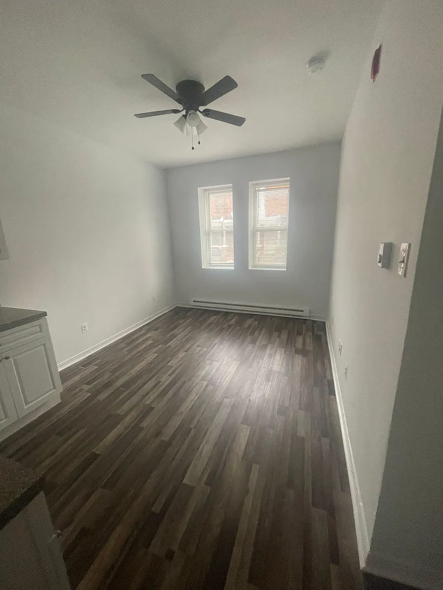 Building Photo - Penn Properties