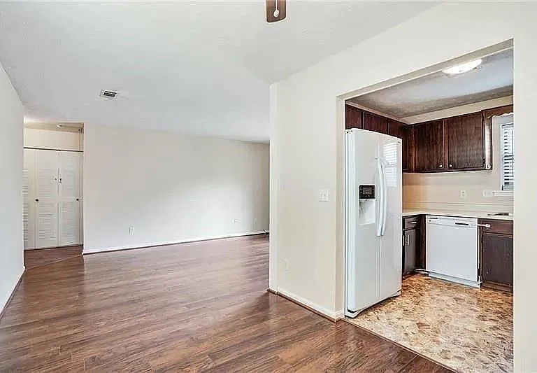76 Sandalwood Cir — Photo 7